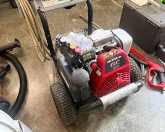 Honda Red Pressure Washer Power Washer Gas Engine Garage Outdoor Cleaning Equipment