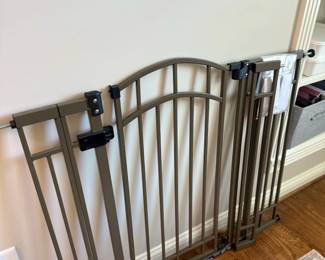 Metal Baby Gate Pet Gate Safety Door Pressure Mount Bronze Stairway Child Proof