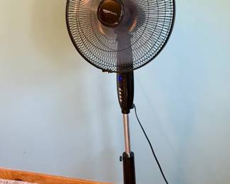 Amazon Basics Standing Fan-works