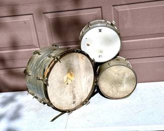Dead Heads Snare Drum & (2) Silver Skins