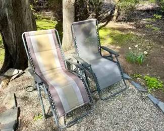 (2) Outdoor Lounge Chairs