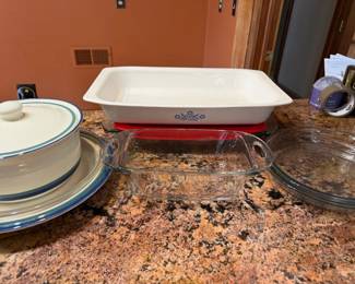 Kitchen Dishes Feat Corningware, Pyrex & Pfaltzgraff