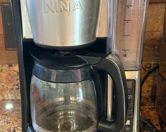 Ninja 12-Cup Programmable Coffee Brewer Works