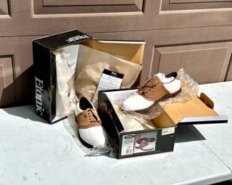 (2) Pairs Of Etonic Soft Spike Golf Shoes