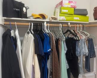 Women’s clothing mostly size medium 