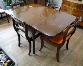 Dining room table chairs
