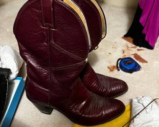 $225, Justin USA Burgundy Lizard Embossed Western Cowboy Boots Leather Mid Calf Rodeo Boots Made In USA