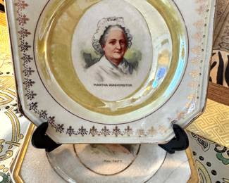Martha Washington Octagonal Lustreware Commemorative Plate