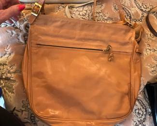 $550, Bottega Veneta Tan Leather Shoulder Bag Made In Italy Crossbody Hobo Designer Purse