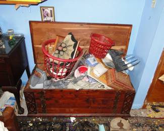 Another vintage trunk