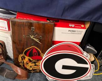 Georgia Bulldogs signs and decor with wood mantel clock