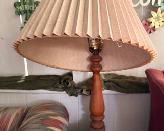 Turned wood column table lamp with pleated shade
