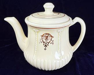 Richelieu Vitreous China Teapot with Crest and Rope Motif