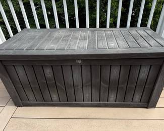 Keter Glenwood Outdoor Storage Deck Box