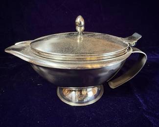 OGGI Silver Plated Gravy Boat with Underplate