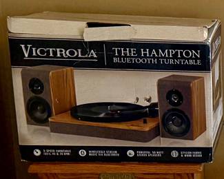 Victrola The Hampton Bluetooth Turntable