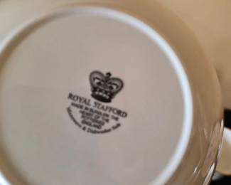 Royal Stafford Willow Pattern China Set second image