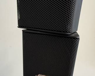Bose UFS-20 Series II Universal Floor Stands with Double Cube Speakers