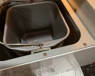 Magic Chef CBM-310 Automatic Bread Maker