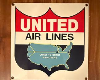 United Airlines Welcome to Knoxville Sign