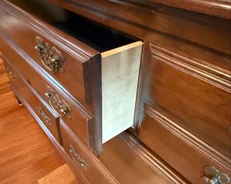 Broyhill Traditional Cherry Finish Dresser with Mirror