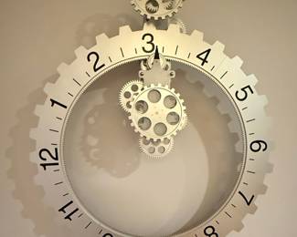 Invotis Style Gear Wall Clock