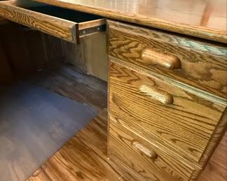 Creative Ideas Oak Executive L-Shaped Desk