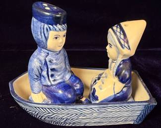 Handpainted Delft Blue Figurine Salt and Pepper Set
