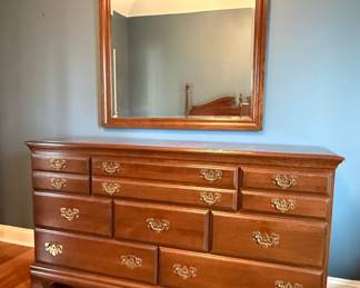 Broyhill Traditional Cherry Finish Dresser with Mirror