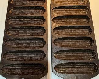 Lodge Cast Iron Cornbread Molds (Set of 2)