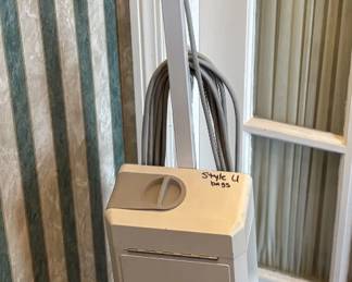 White Electrolux Epic Series 3500 SR Vacuum Cleaner