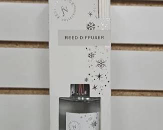 Festive Voice Collection Sugared Waterlily Reed Diffuser
