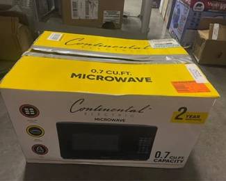 Continental Electric 0.7 Cubic Feet Countertop Microwave