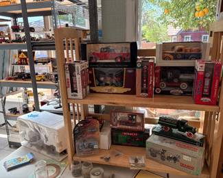 die cast trucks, Gulf, Texaco, Ford, Red Crown