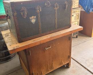 Old Trunk, Work bench on wheels