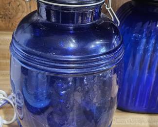 Larhe blue jar with lid