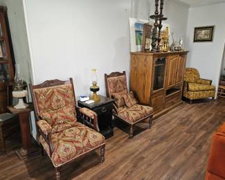 His and her chair