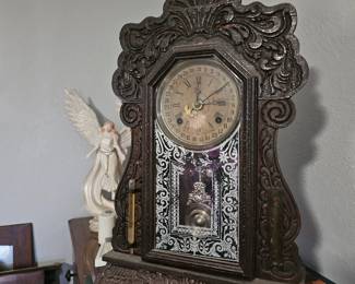 mantle clock