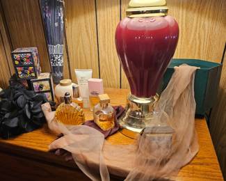 Perfume, hats and silk stockings