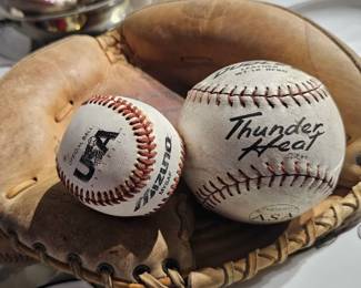 vintage baseball glove