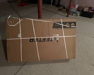 Brand new Teeter inversion table