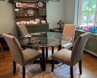 Round table and chairs 