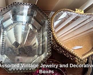 Assorted Vintage Jewelry and Decorative Boxes fifth image