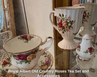 Royal Albert Old Country Roses Tea Set and Accessories third image