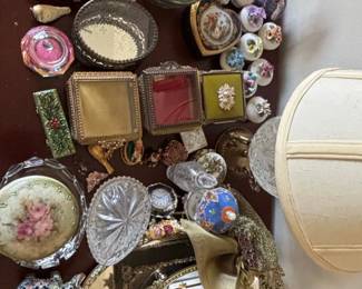 Assorted Vintage Vanity and Decorative Items