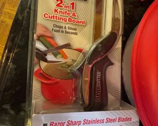 Clever Cutter in Knife Cutting Board