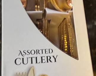 Signature Select Assorted Cutlery Set Hammered Gold Tone