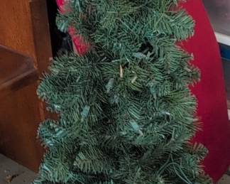 Artificial Christmas Tree with Urn Planter and Lights