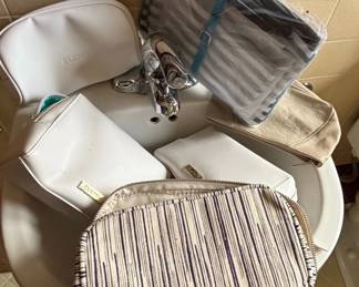 Elemis Cosmetic Bags Set