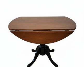 Drop Leaf Pedestal Dining Table